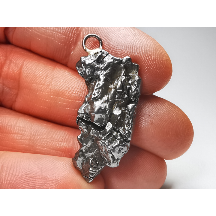 Pendentif : météorite (Sidérite) Campo del Cielo, Argentine
