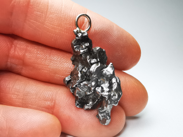 Pendentif : météorite (Sidérite) Campo del Cielo, Argentine