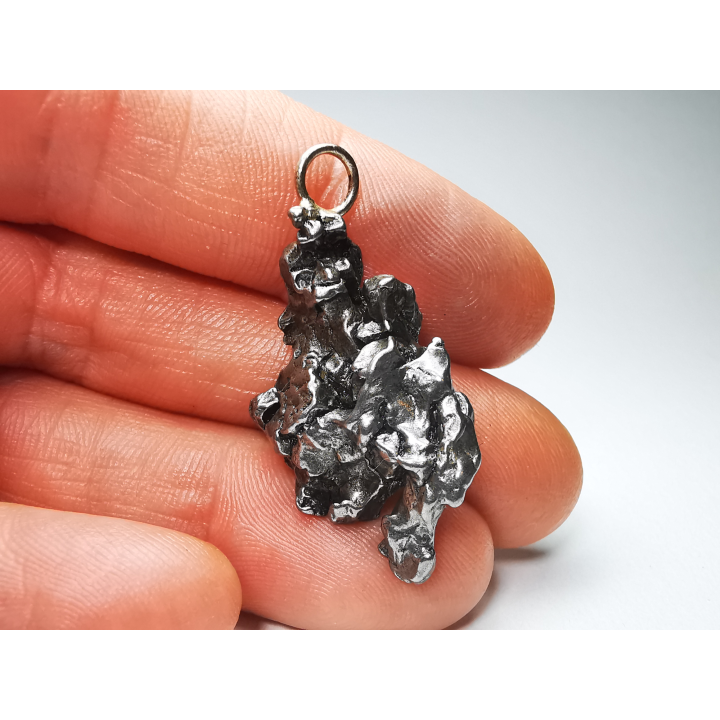 Pendentif : météorite (Sidérite) Campo del Cielo, Argentine