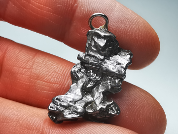 Pendentif : météorite (Sidérite) Campo del Cielo, Argentine