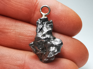 Pendentif : météorite (Sidérite) Campo del Cielo, Argentine