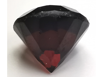 Garnet variety rhodolite