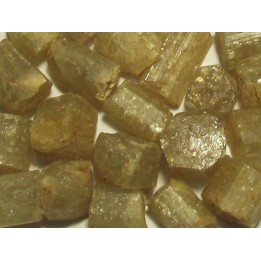 pierre roulée : apatite jaune